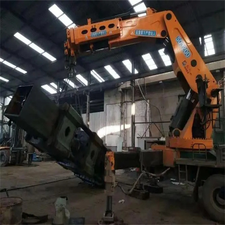 武陟130吨折臂吊车出租吊机租赁附近电话