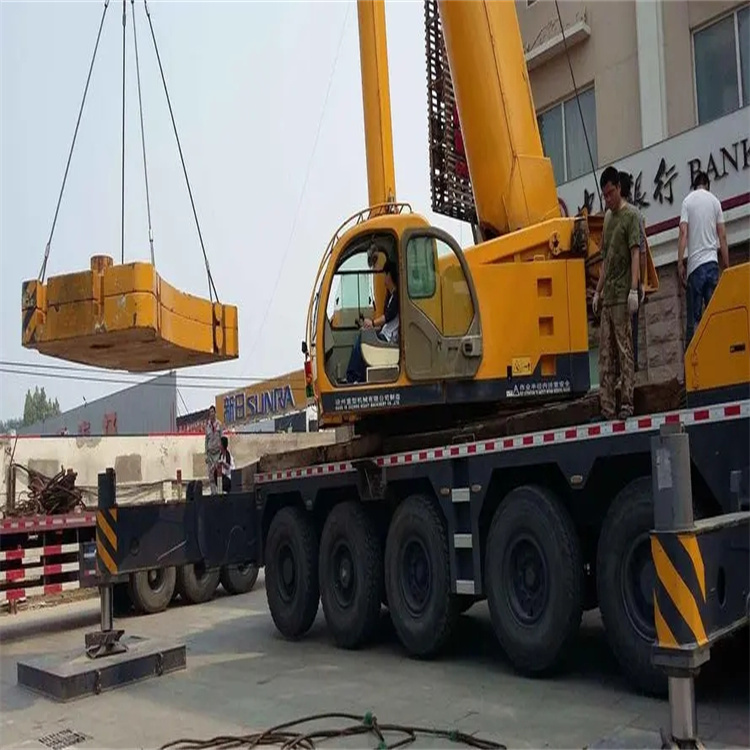 武陟当地吊车出租|机器吊装|75吨|工厂搬迁服务