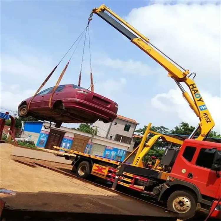 武陟吊车吊汽车的正确方法